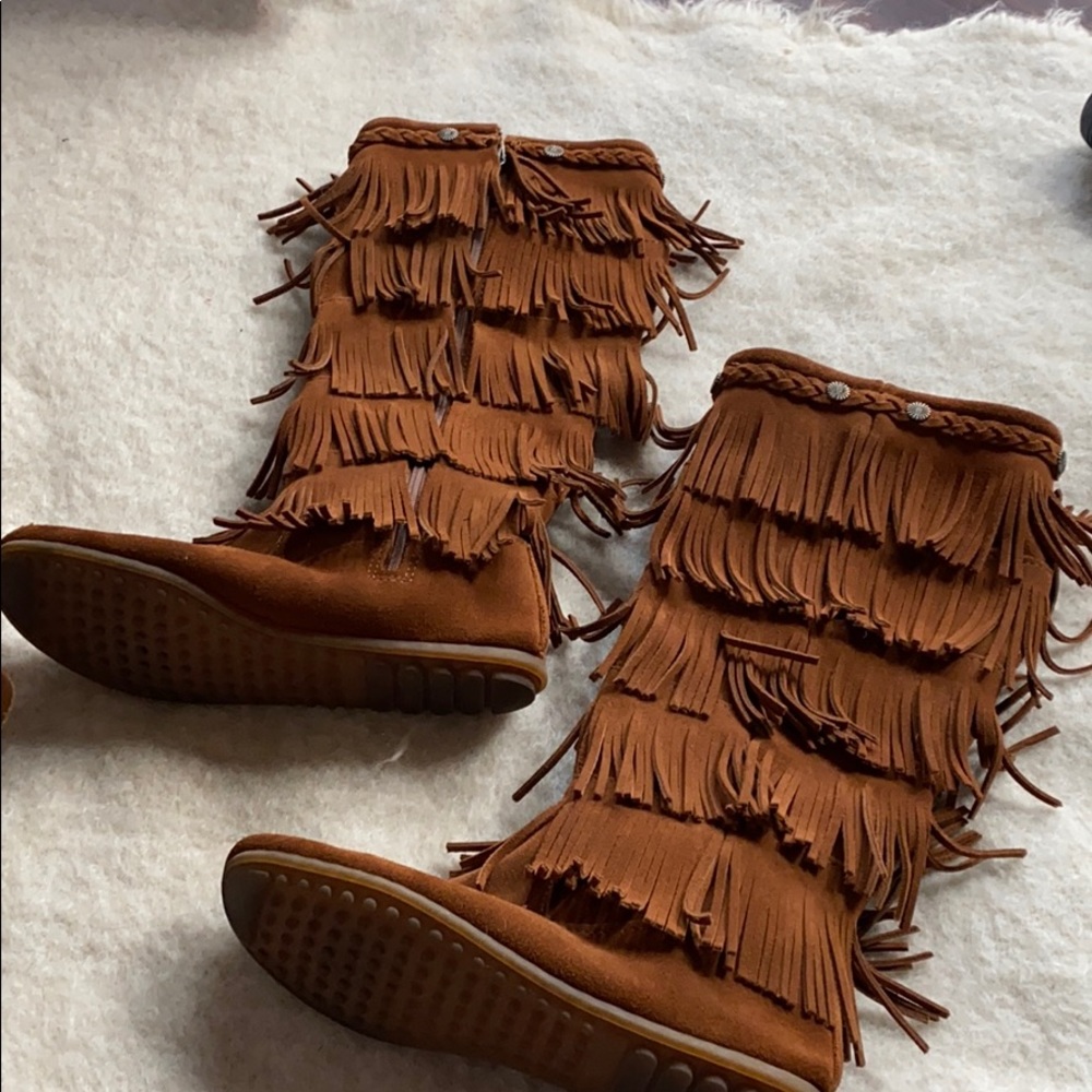 Minnesota brown boots